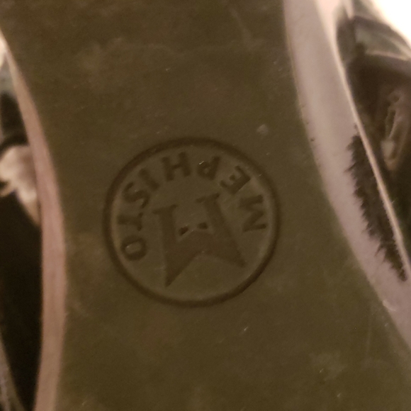 Mephisto Black Genuine Leather Sandals - Picture 5 of 5